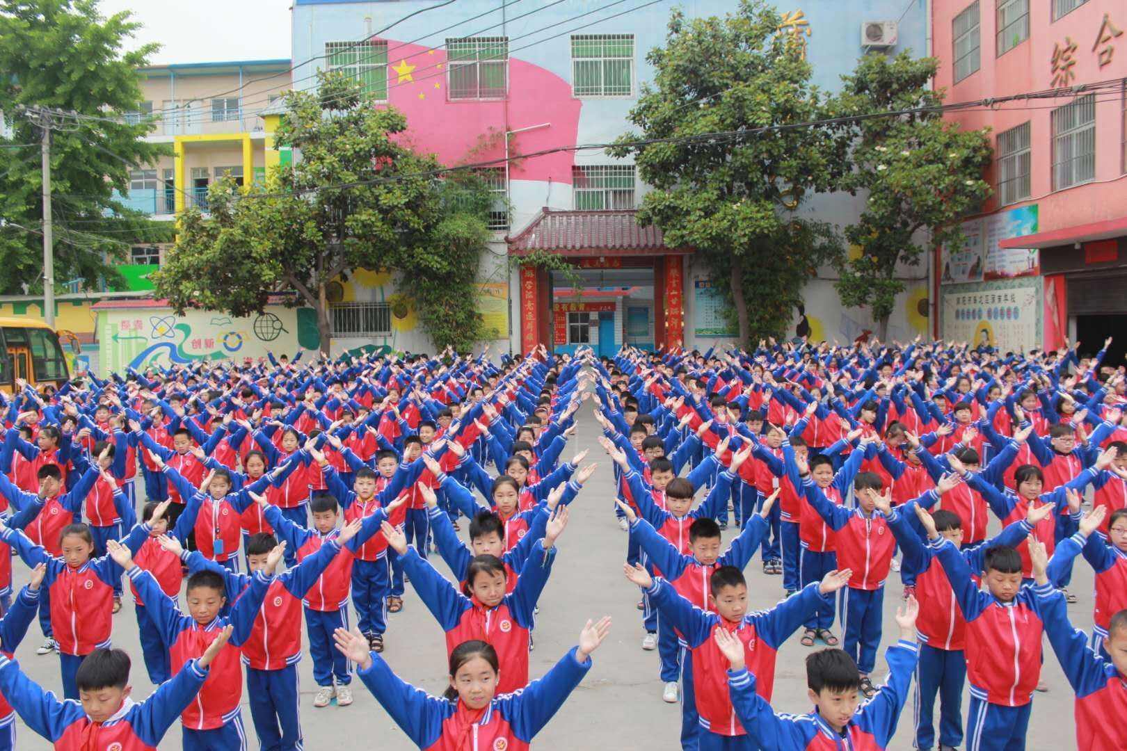 南阳市卧龙区农业机械学校	(南阳市卧龙区农业机械学校地址)